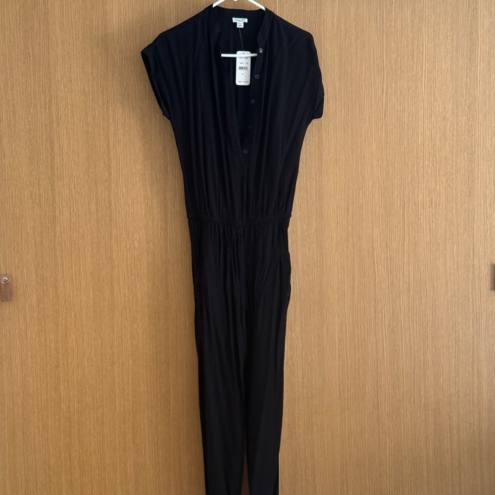 Never Worn Splendid Black Jumpsuit Sleek Tailored Silhouette